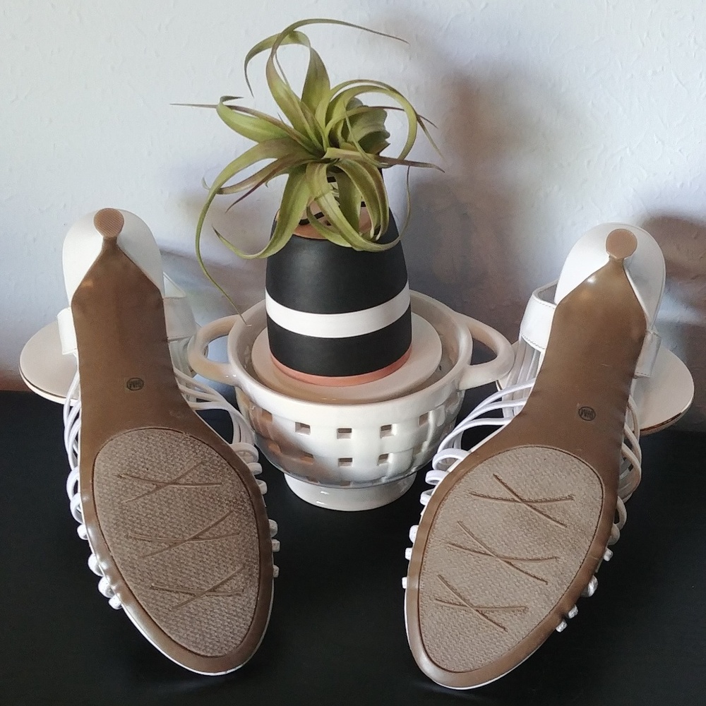 Impo 'Expose' White (low) Sandal/Heels - Picture 4 of 8